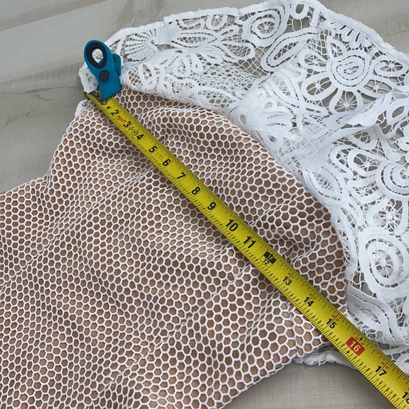 Revolve ELLIATT Serenity Cold Shoulder Lace Sheath - Picture 9 of 13